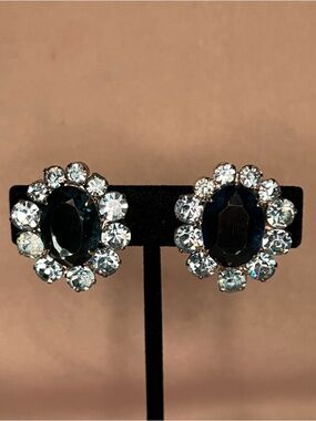 Vintage Blue Oval Clip On Earrings